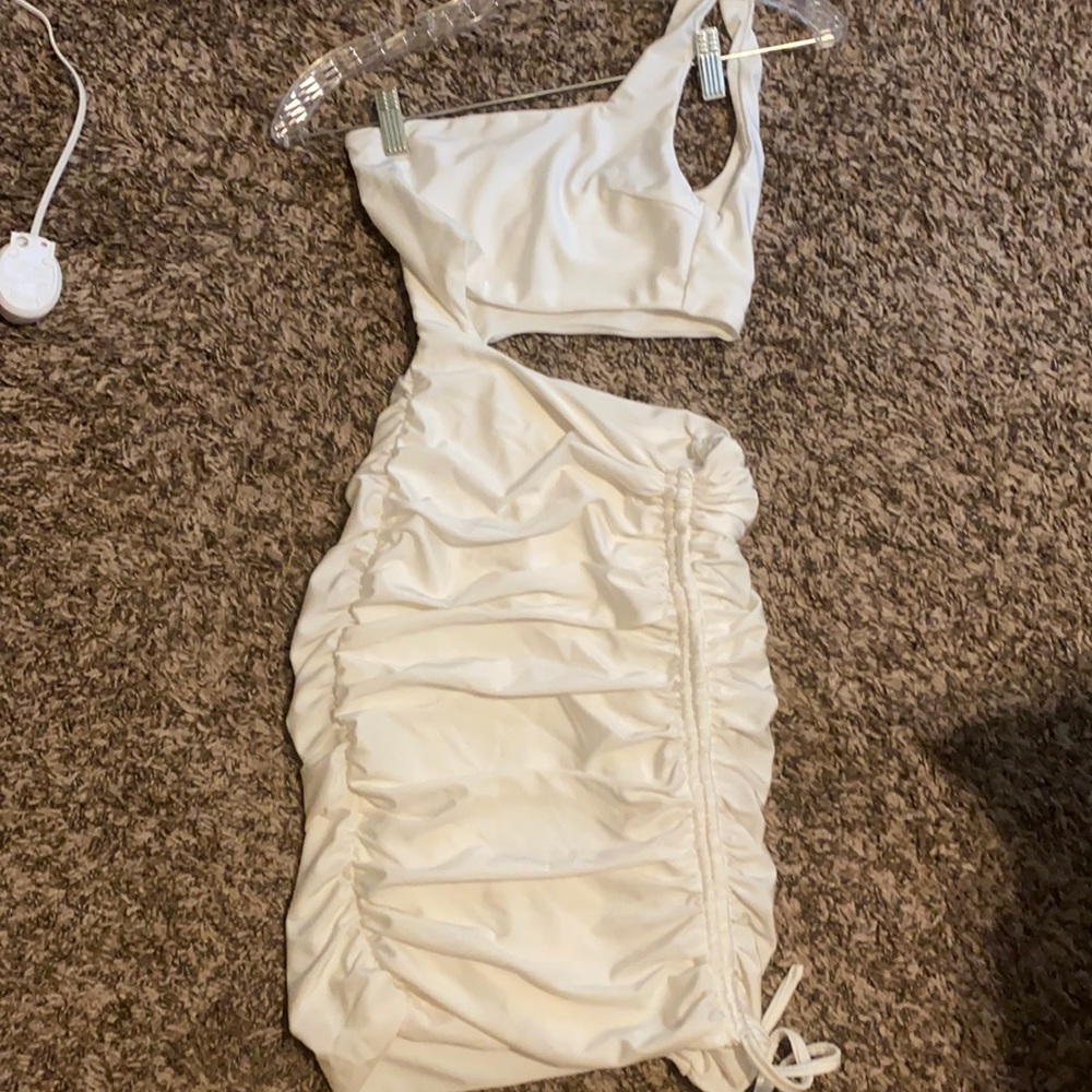 White one shoulder side cut out w ruching detail